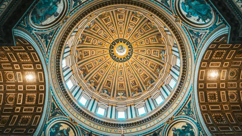 Petersdom-Kuppel von innen – Weitwinkel
